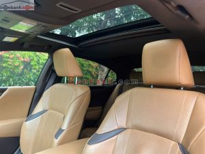Xe Lexus ES 250 2019