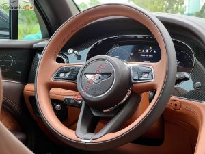 Xe Bentley Bentayga 4.0 V8 2021
