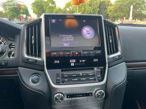 Xe Toyota Land Cruiser 4.6 V8 2020