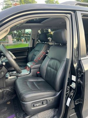 Xe Toyota Land Cruiser 4.6 V8 2020