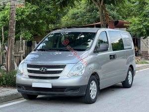 Hyundai Grand Starex Van 2.4 MT 2011