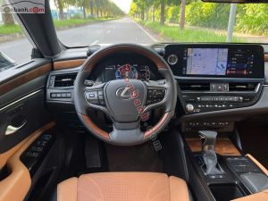 Xe Lexus ES 250 2021