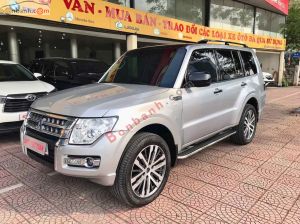 Xe Mitsubishi Pajero 3.0 4x4 AT 2017