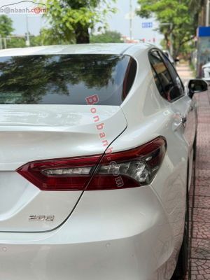 Xe Toyota Camry 2.0Q 2022