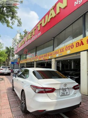 Xe Toyota Camry 2.0Q 2022