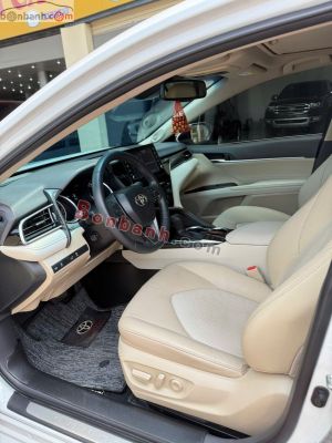 Xe Toyota Camry 2.0Q 2022