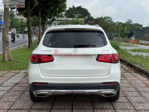 Xe Mercedes Benz GLC 250 4Matic 2017