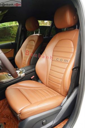 Xe Mercedes Benz GLC 300 4Matic 2017