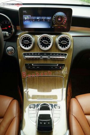 Xe Mercedes Benz GLC 300 4Matic 2017