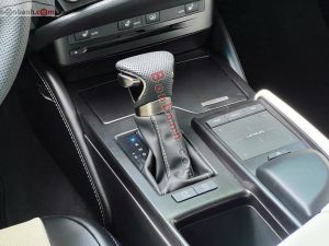 Xe Lexus ES 250 F Sport 2022