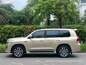 Xe Toyota Land Cruiser VX.R 5.7 V8 2016