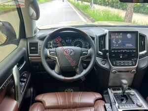 Xe Toyota Land Cruiser VX.R 5.7 V8 2016