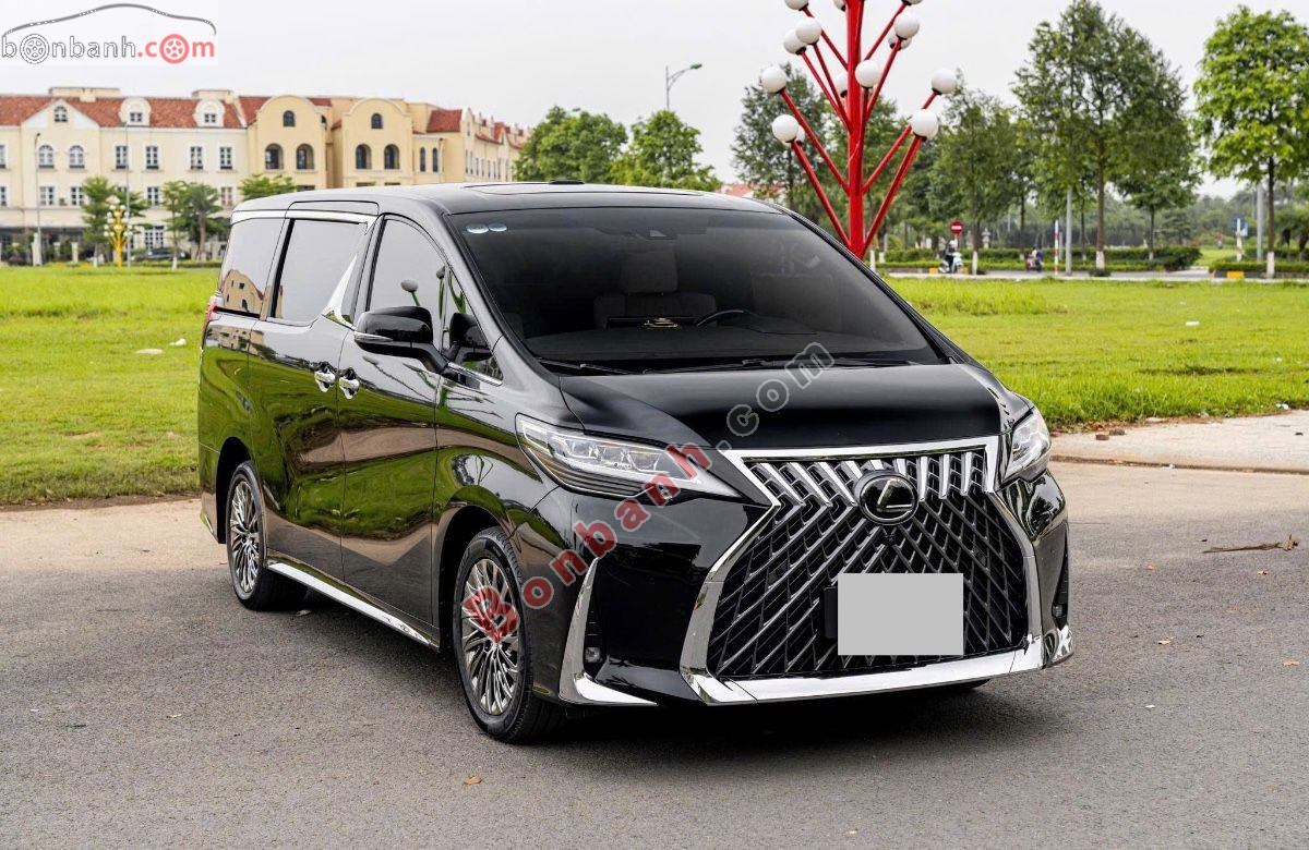 Lexus LM 350