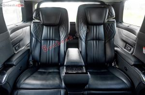 Xe Lexus LM 350 2021