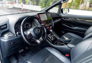 Xe Lexus LM 350 2021
