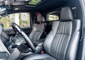 Xe Lexus LM 350 2021