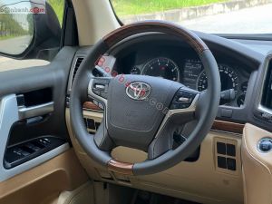 Xe Toyota Land Cruiser VX 4.6 V8 2016