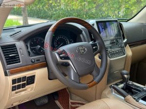 Xe Toyota Land Cruiser 4.6 V8 2019