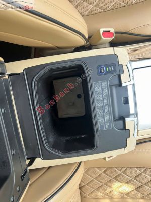 Xe Toyota Land Cruiser 4.6 V8 2019