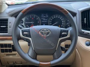 Xe Toyota Land Cruiser 4.6 V8 2019