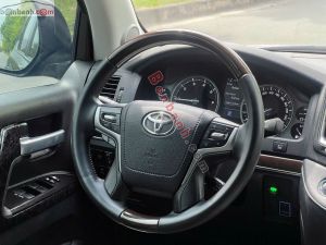 Xe Toyota Land Cruiser 4.6 V8 2019