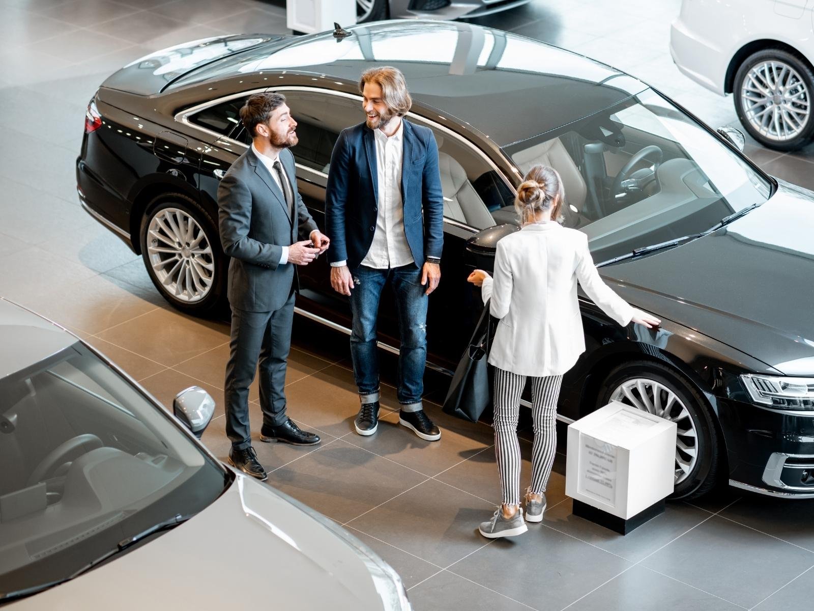 So sánh Honda CR-V hybrid và CR-V xăng: Khác nhau ở những điểm nào?